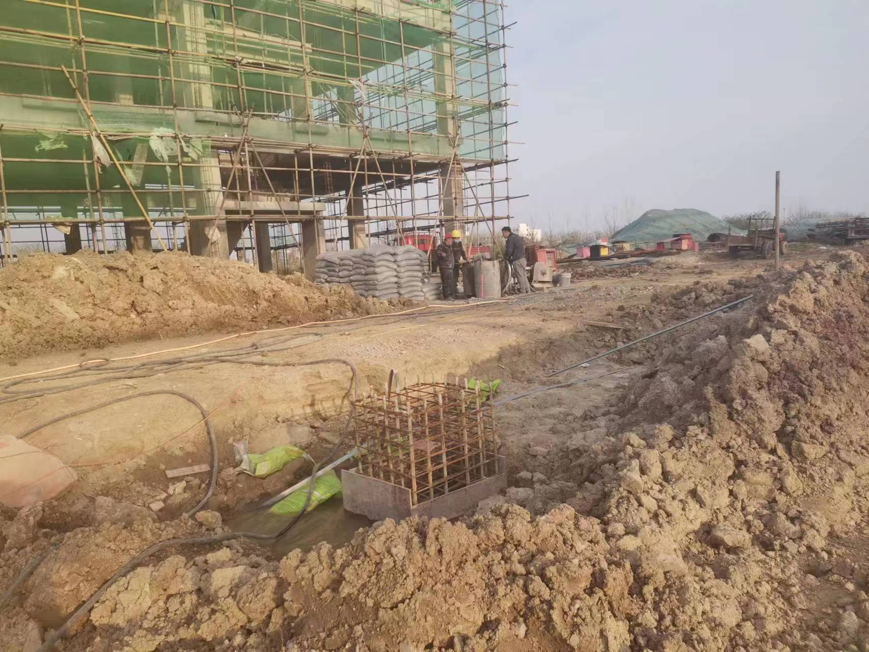 贡井当桥梁出现裂缝的时候应该及时加固修补